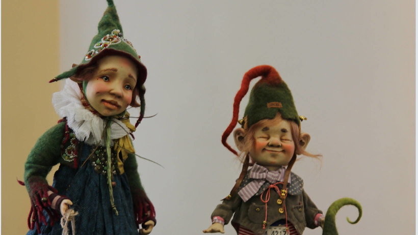 В Архангельске открылась арктическая выставка кукол