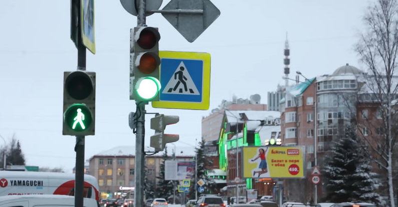 В Архангельске начали работать «умные светофоры»