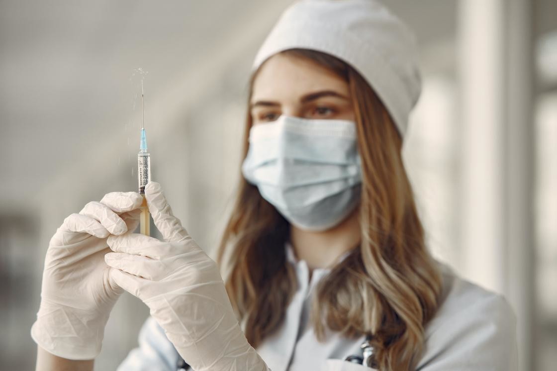В Архангельской области вакцину от коронавируса получили 7241 человек