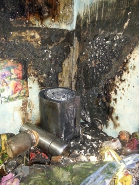 Термопот стал причиной пожара в одной из квартир в посёлке Катунино