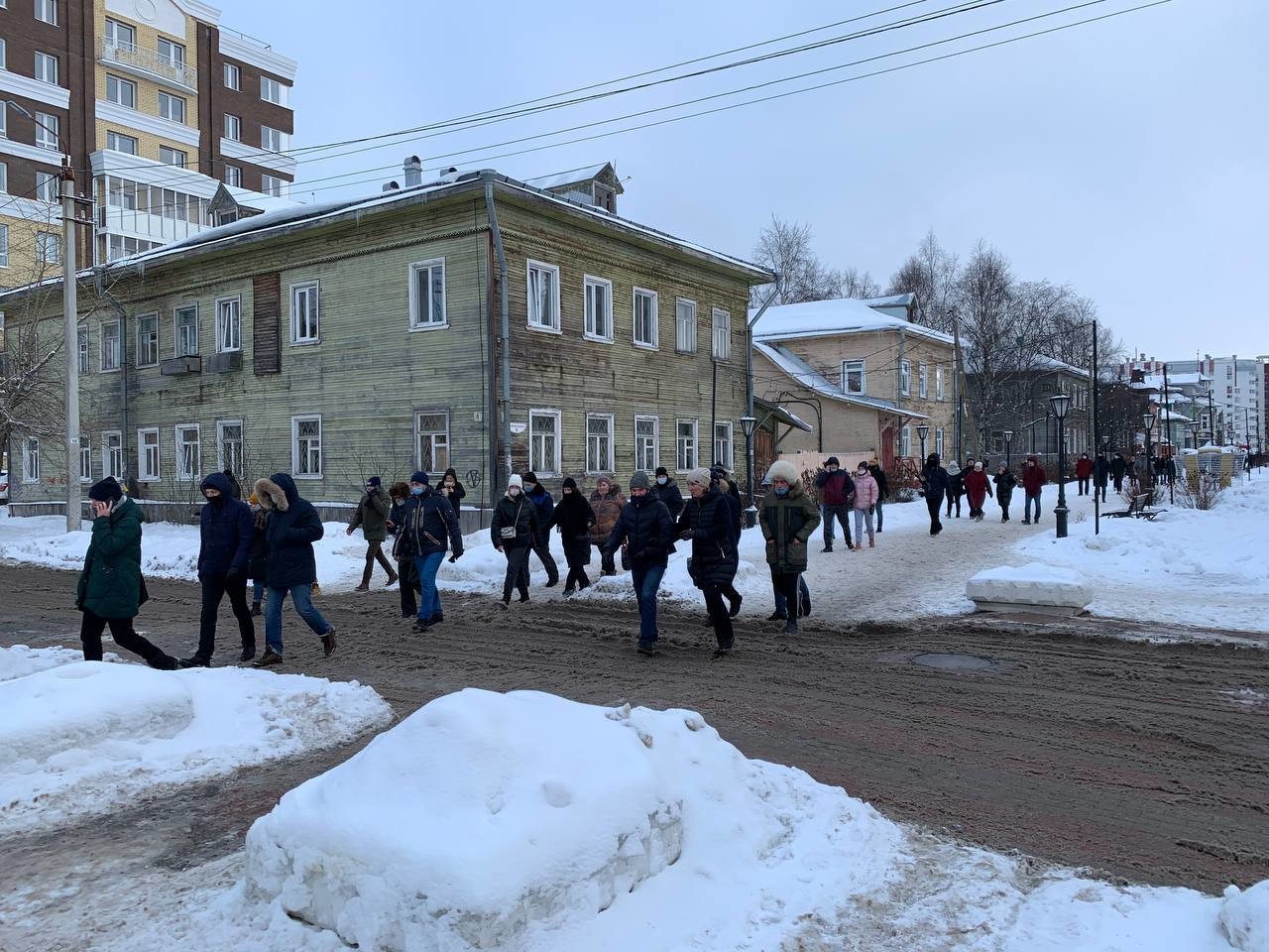 В Архангельске на митинге и шествии задержали больше 20 человек