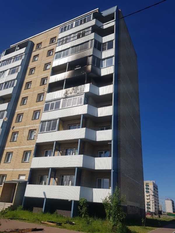 В Архангельске горел балкон в 9-этажном доме