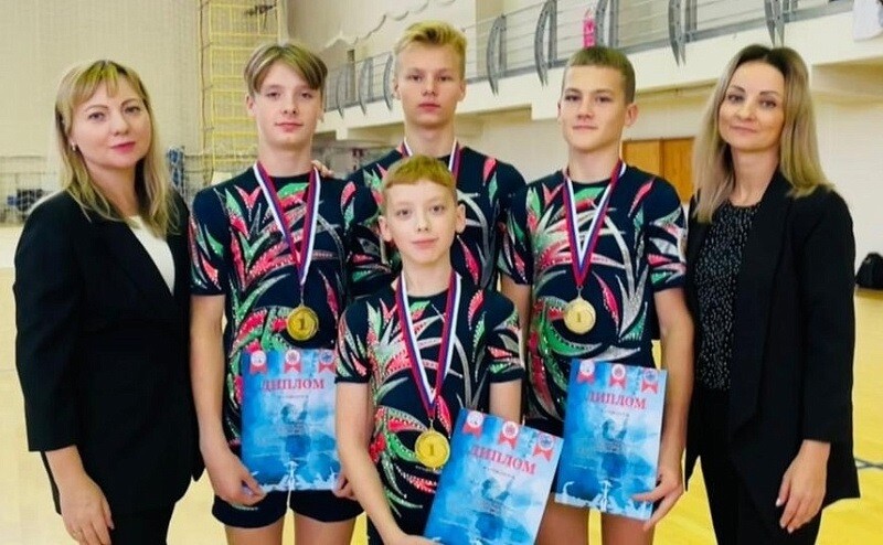 Акробаты из Архангельской области взяли золото и серебро национальных соревнований Кубка Петра I