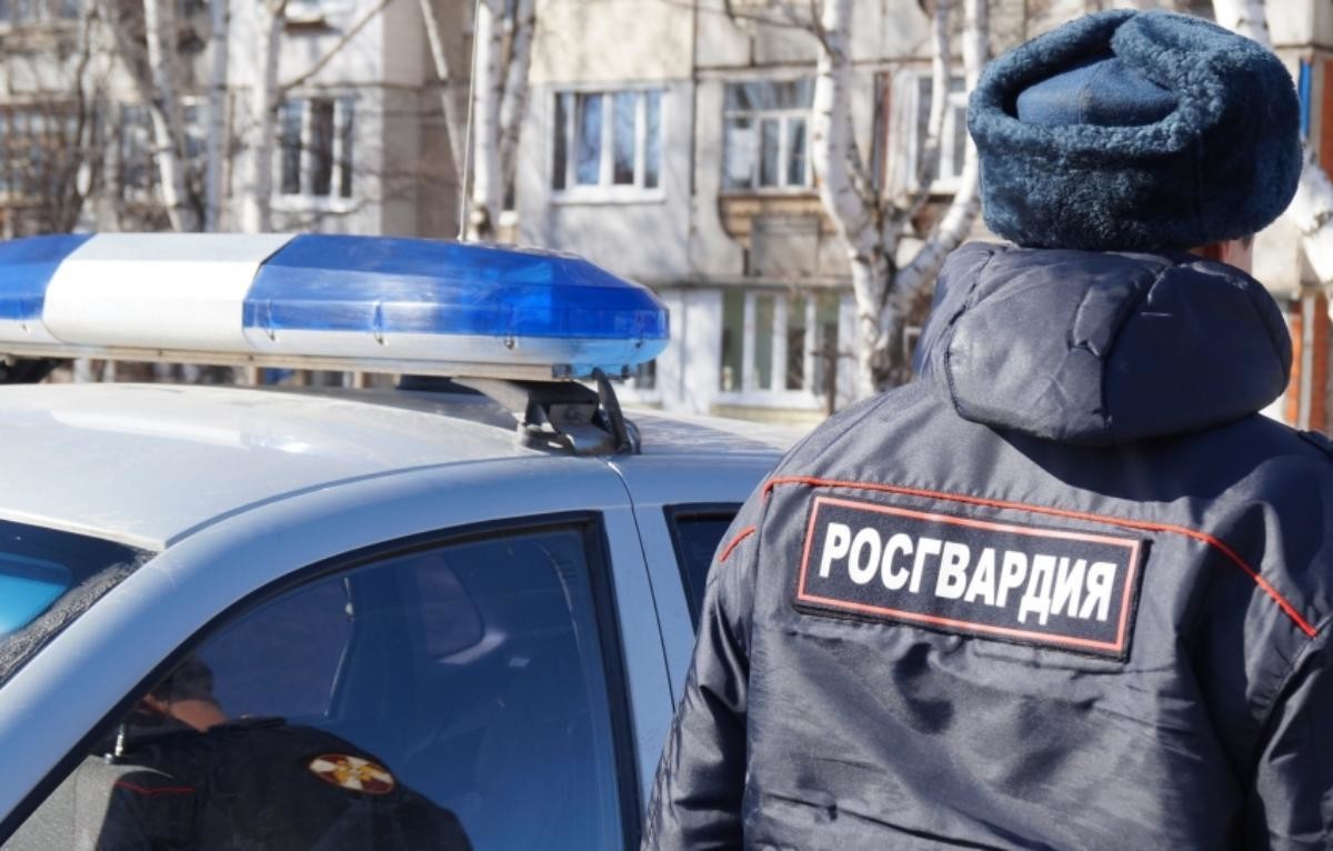 Ударил ножом: Росгвардия в Архангельске задержала предполагаемого убийцу