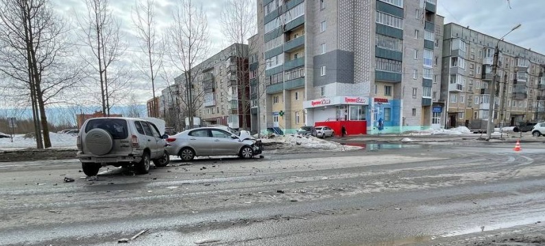 В Северодвинске автоженщина устроила столкновение на дороге