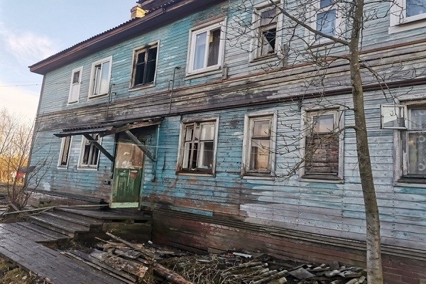 Под Новодвинском в пожаре погибла семья с маленьким ребёнком