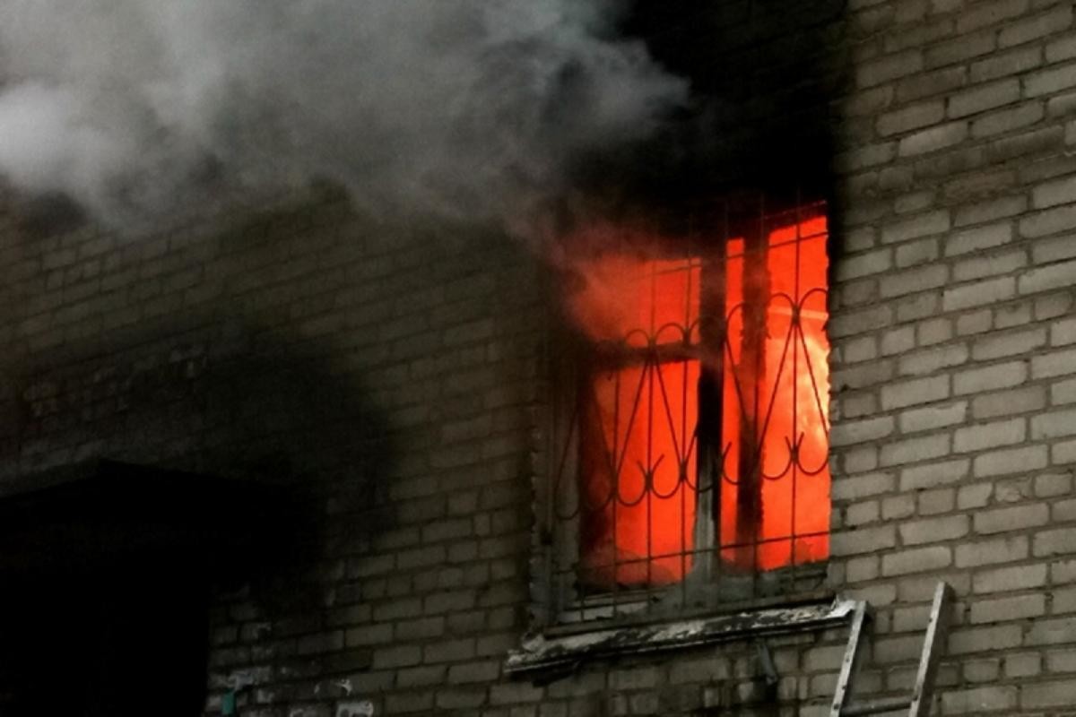 В Архангельске горела квартира в пятиэтажке