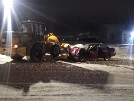 В Котласе во время ДТП со снегоуборочной машиной погибла женщина 