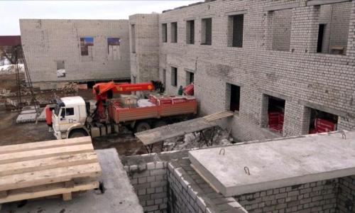 Сорвавший сроки строительства школы в Долгощелье подрядчик оштрафован на полтора миллиона рублей