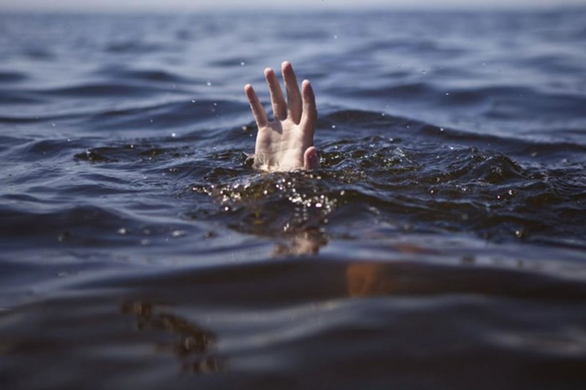 Водолазы ищут утонувших людей в Архангельской области