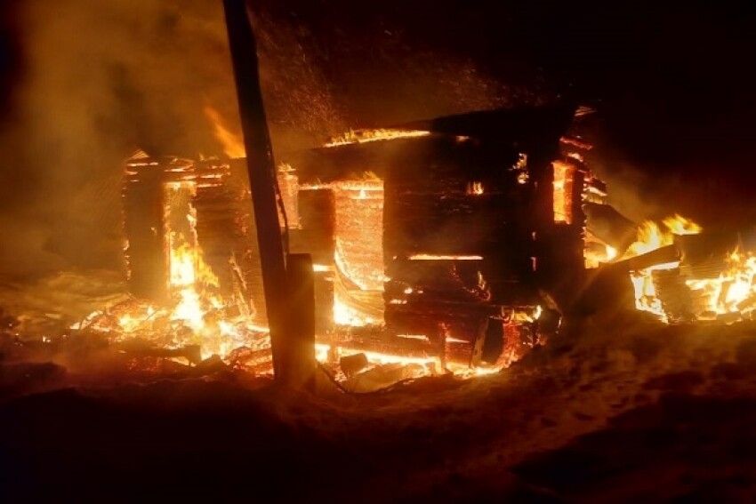Печное отопление стало причиной пожара в доме пенсионеров из Шенкурска