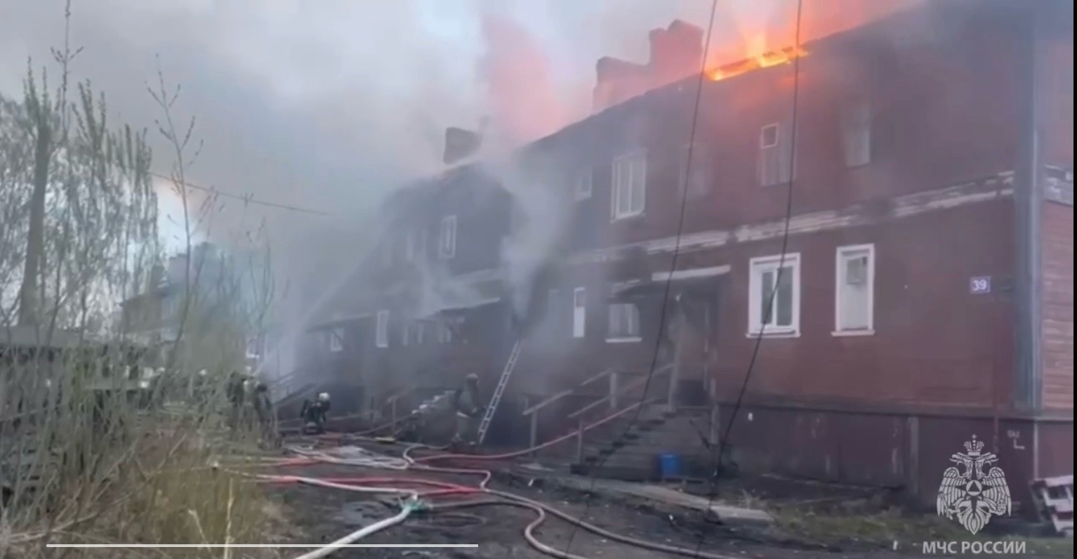 Есть погибший: в левобережной части Архангельска горел жилой дом