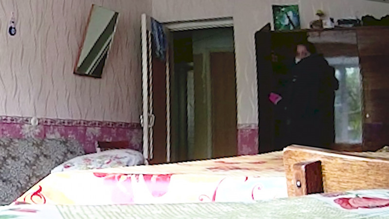 26-летняя жительница Котласа украла из квартиры пенсионера 300 тысяч рублей