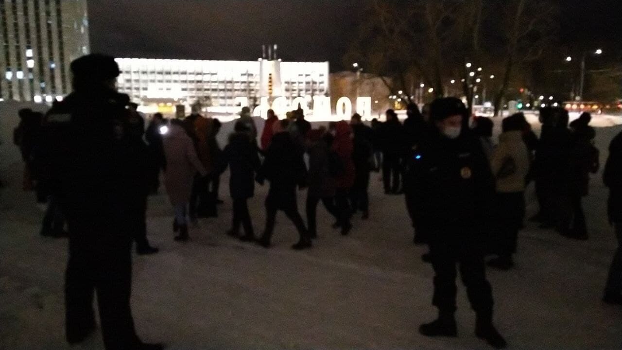 Гражданским активистам из Архангельска начали вручать предостережения из-за возможной акции протеста