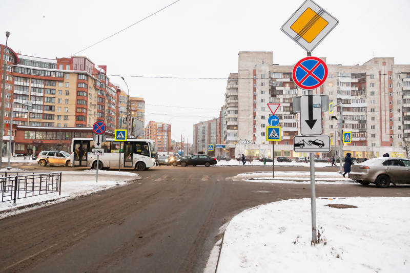 Жителям Архангельска напомнили о дорожных знаках