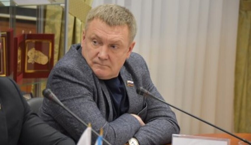 Депутата АОСД от «Единой России» могут лишить мандата