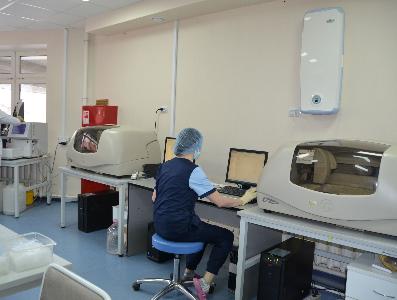 На базе хирургического комплекса АОКБ открылась срочная лаборатория