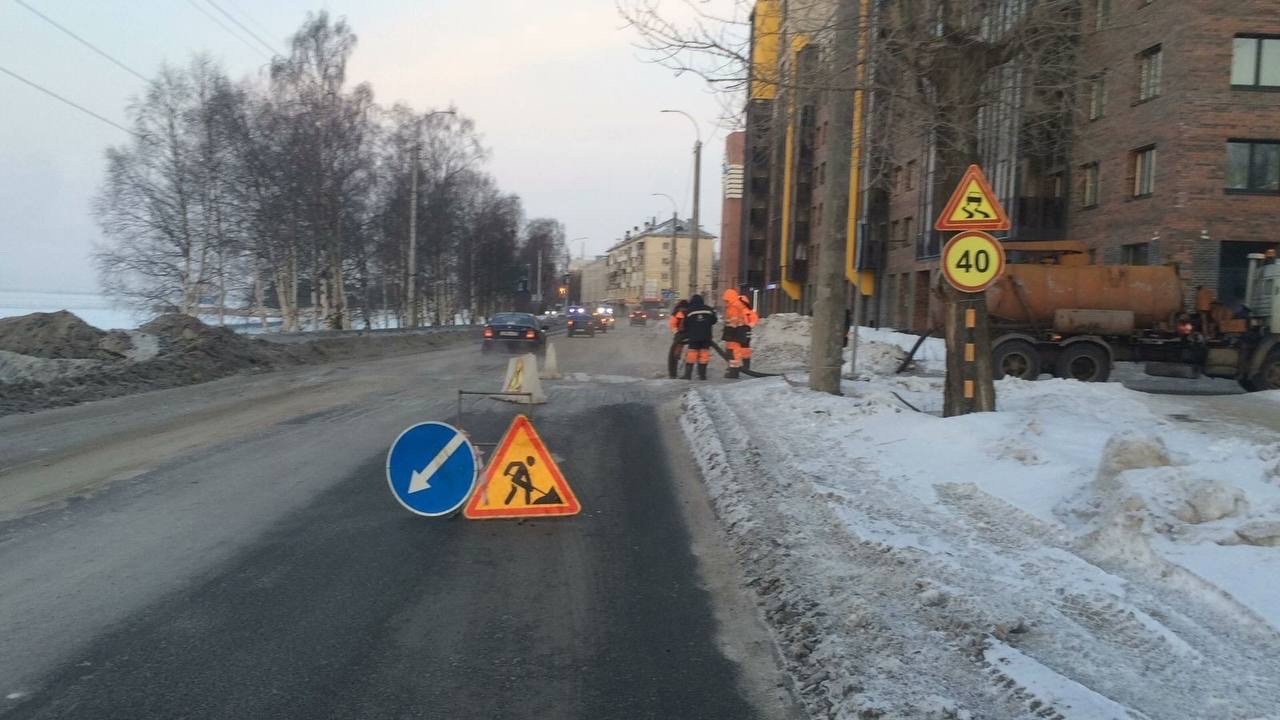 Архангелогородцам придется терпеть огромные пробки в районе улицы Урицкого до конца недели