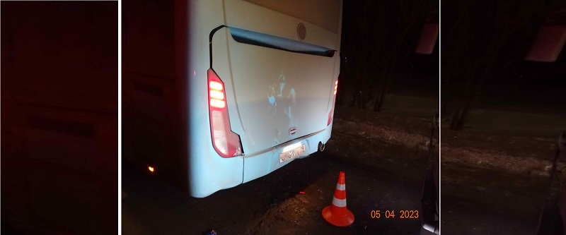 Очередной автобусный конфуз в Архангельске: «МАЗ» врезался в «Лотос», предварительно наехав на человека