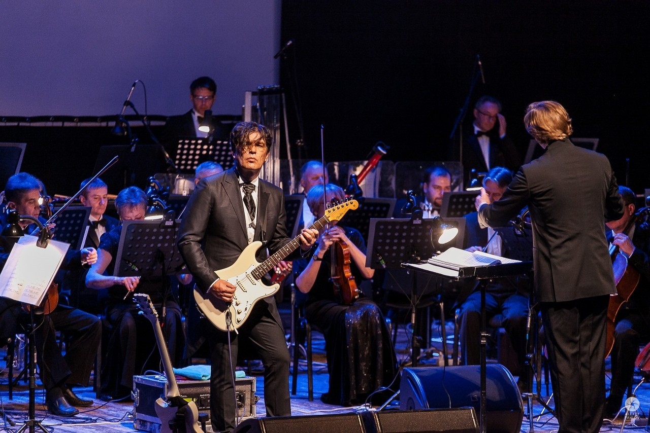 В Архангельске симфонический оркестр исполнит песни группы 