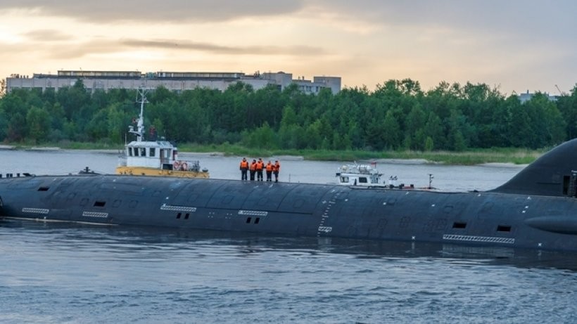 Две подводные лодки Севмаша проходят испытания в море