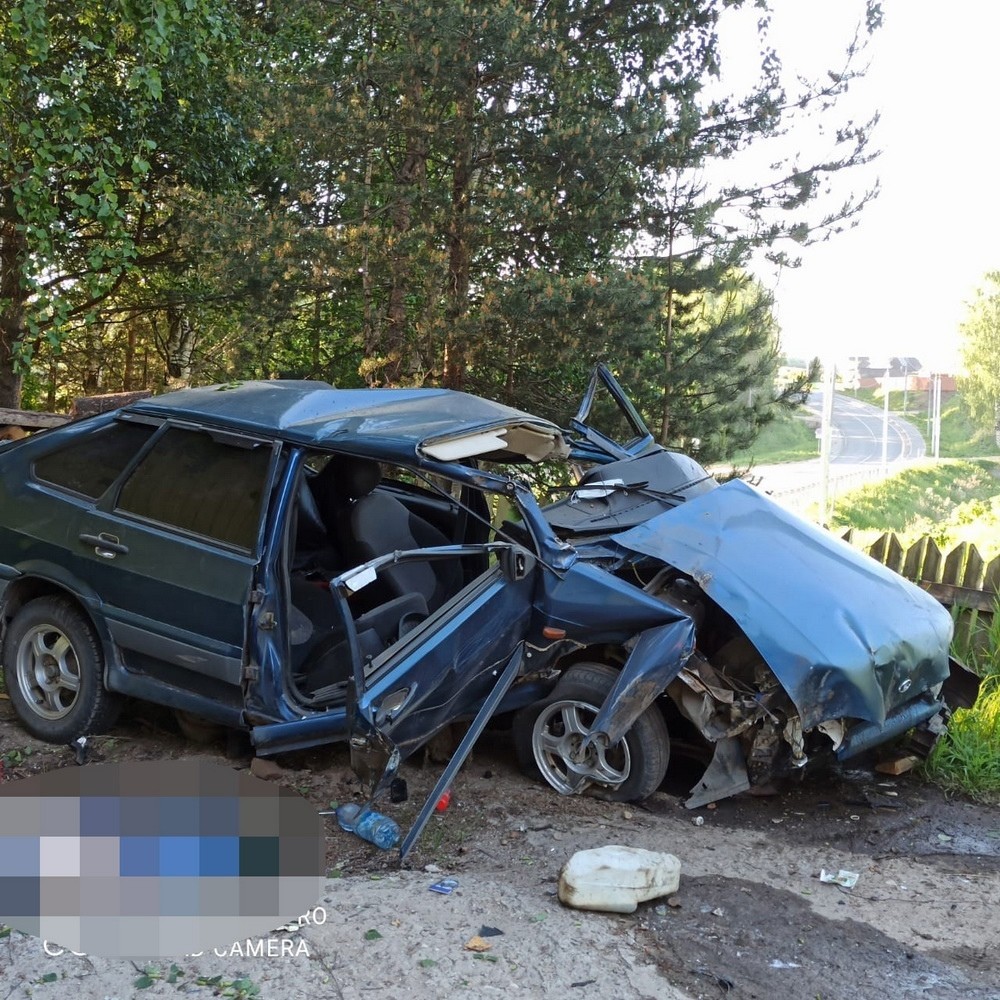 В ДТП в Красноборске погиб водитель, ещё четыре человека пострадали