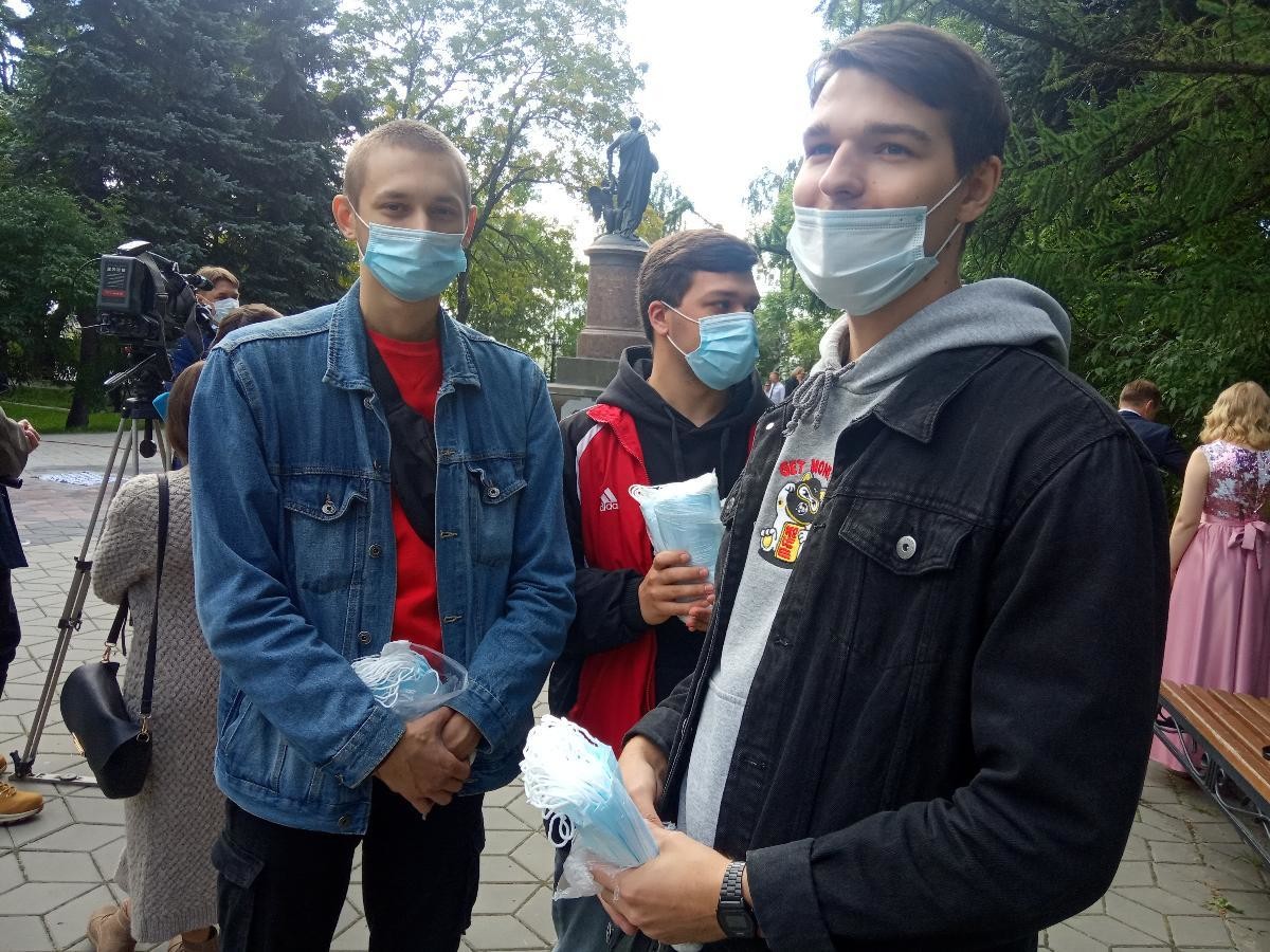 На парах в масках: студенты Архангельска начали учебный год