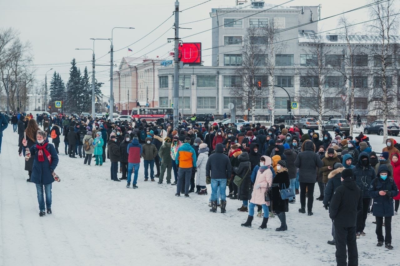 В Архангельске проходит митинг в поддержку Алексея Навального