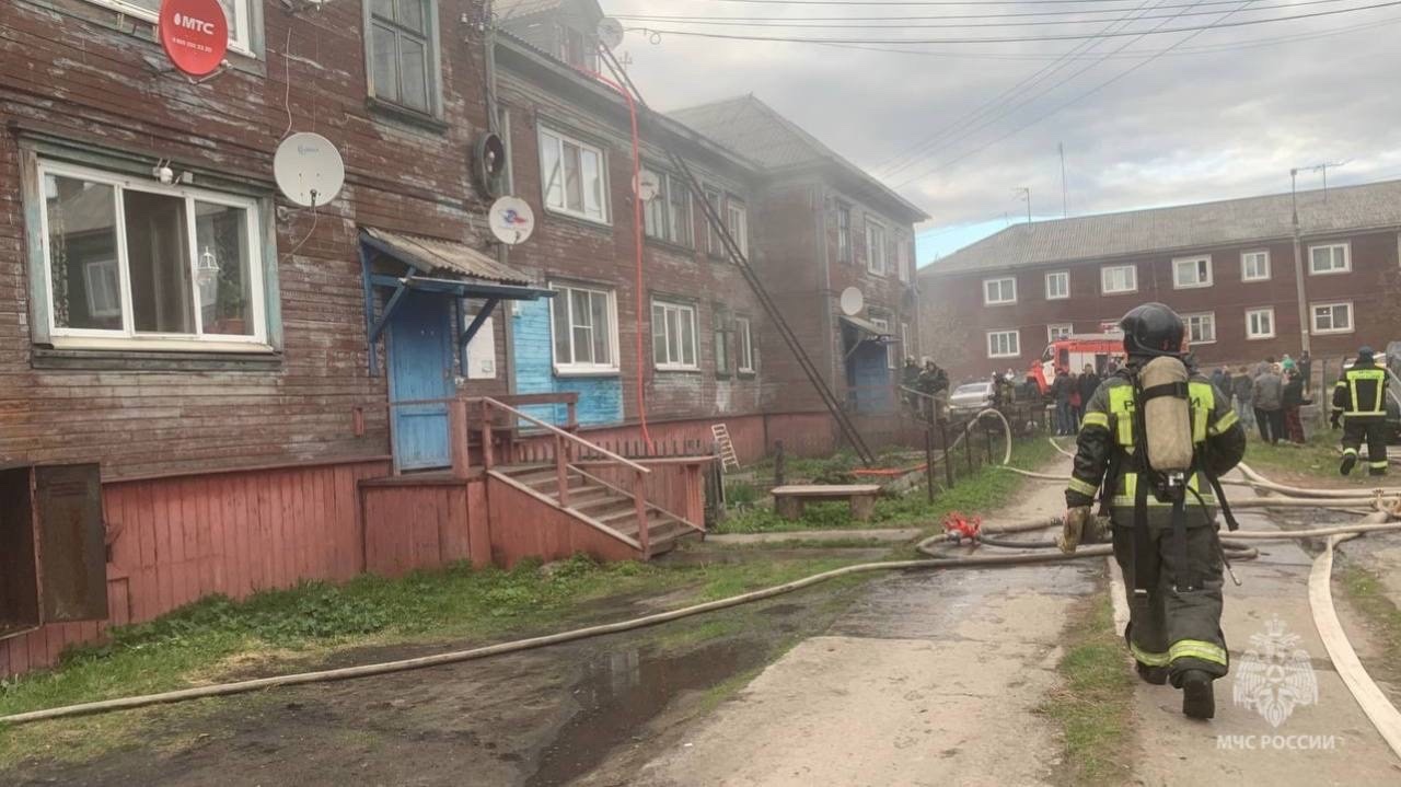 В островной части Архангельска произошел пожар в деревянном доме | Новости  Архангельска и Архангельской области