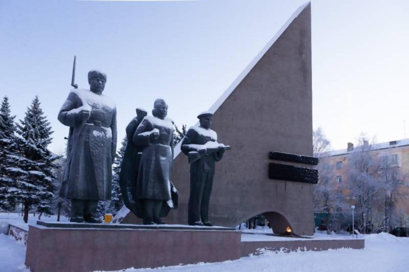 Администрация Архангельска отчиталась о ремонте постамента монумента Победы и Вечного огня