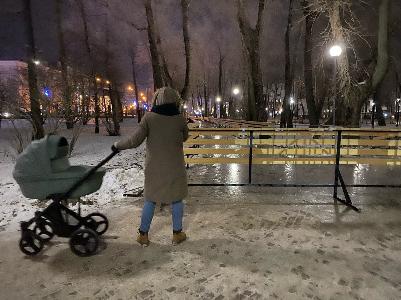 Каток в Петровском парке вызвал споры у архангелогородцев