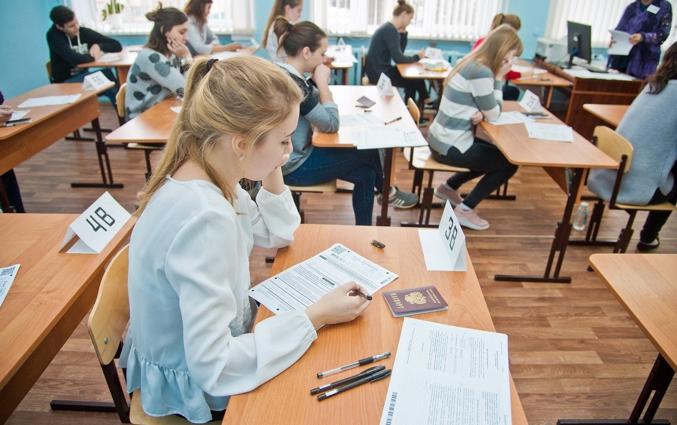 Шесть выпускников школ Архангельской области сдали экзамены на 100 баллов