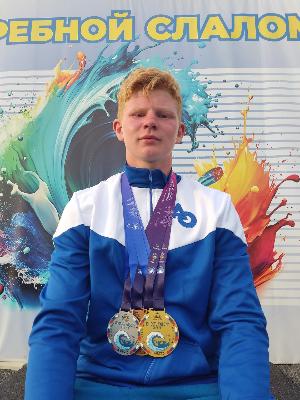 Спортсмен из Архангельской области Денис Амосов завоевал 13 медалей на соревнованиях по гребному слалому